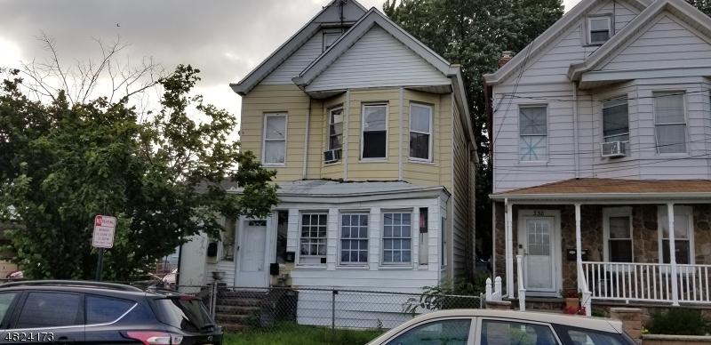 342 Montgomery St - Photo 1
