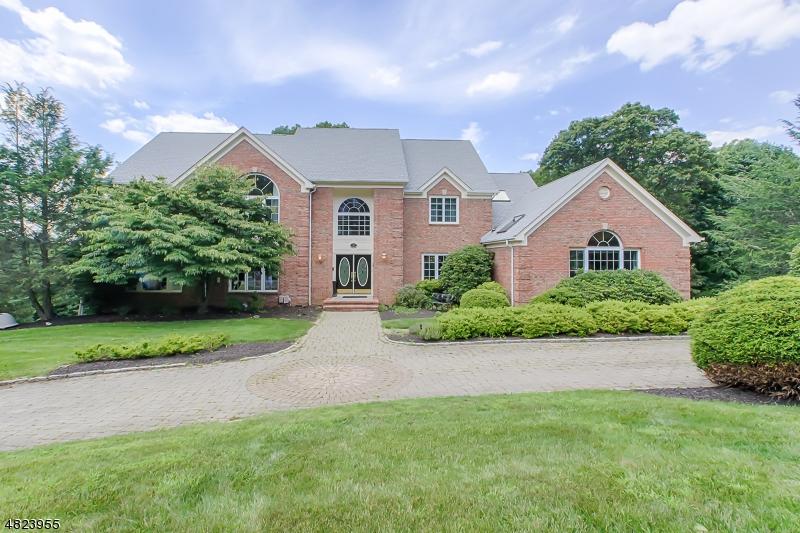 58 Nicole Dr - Photo 1