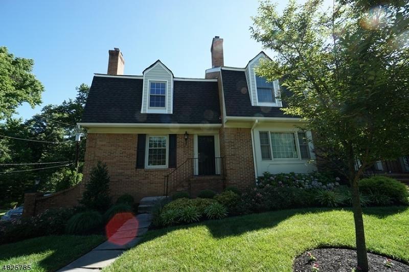 30 Springfield Ave-C0a5 - Photo 1