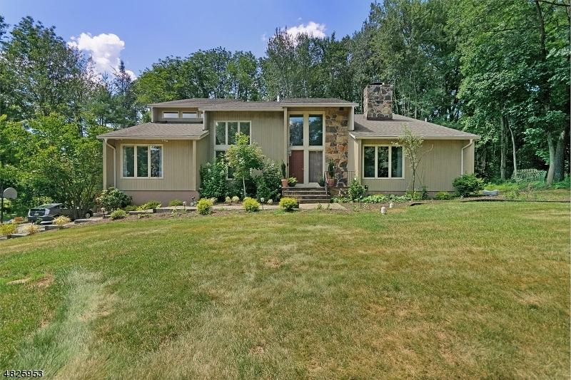 16 Old Wood Ln - Photo 1