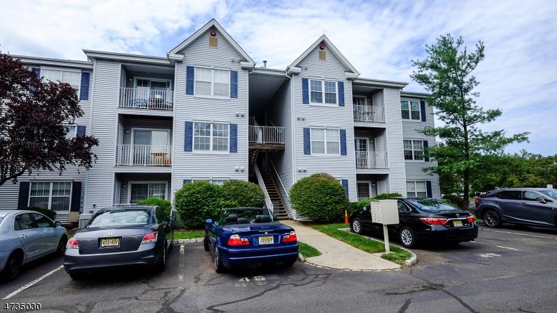 424 Stratford Pl - Photo 1
