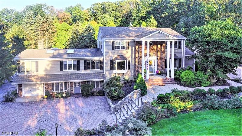 51 Carrar Dr - Photo 1