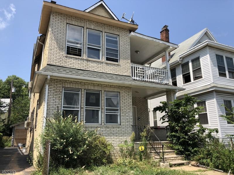 123 Brookwood St - Photo 1