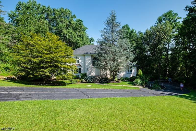 4 Farmbrook Rd - Photo 1