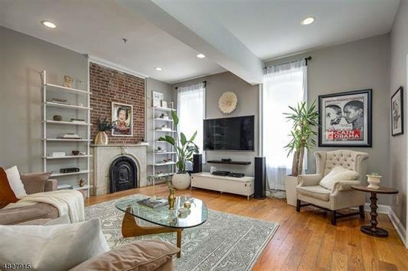 77 Erie St - Photo 1