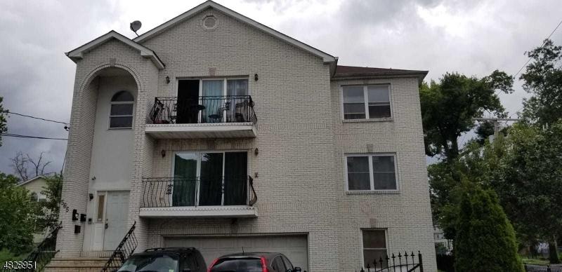 565 Hawthorne Ave - Photo 1