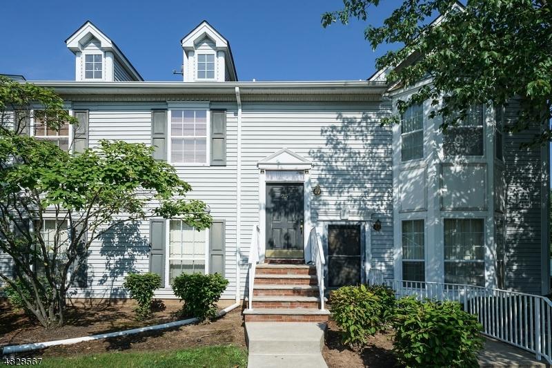 25 Columbus Dr - Photo 1
