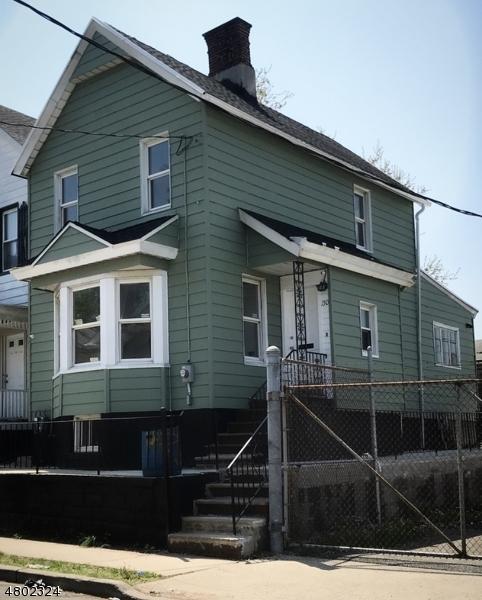 150 Ward St - Photo 1
