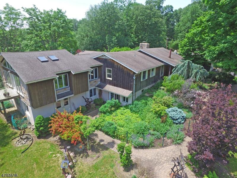 225 Millbrook Rd - Photo 1