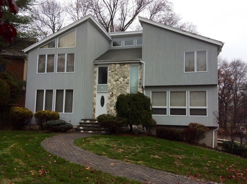 6 Hampton Ct - Photo 1