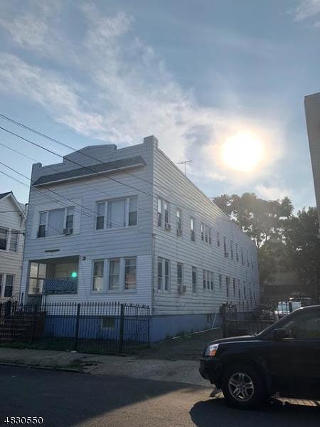 124 E 32Nd St - Photo 1