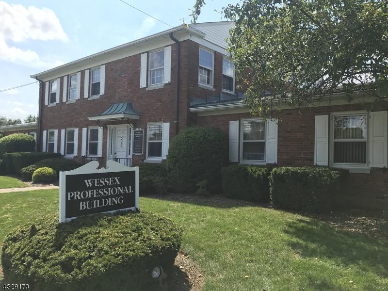 290 S Livingston Ave - Photo 1