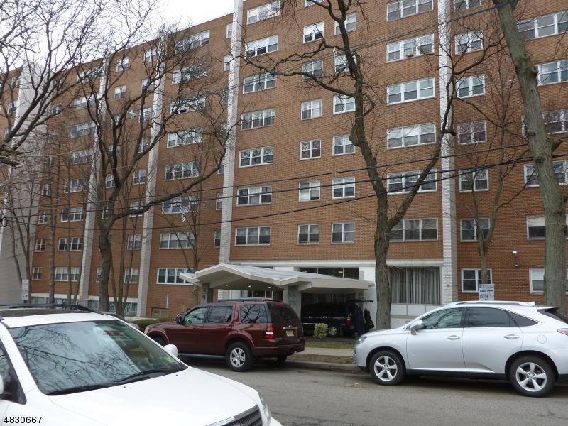 39 E 39Th St - Photo 1