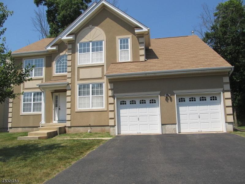 13 Goldstar Dr - Photo 1