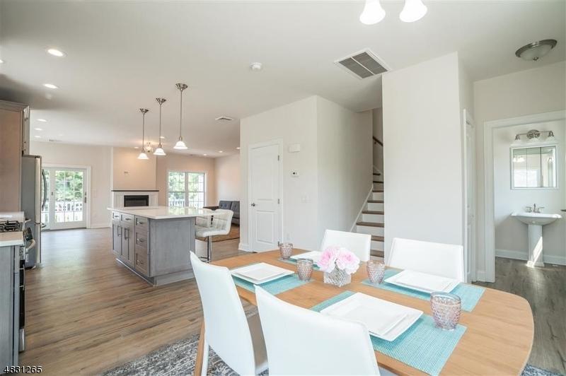 749 Marin Ave - Photo 1