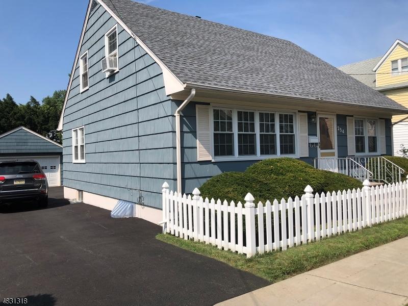 254 Wallington Ave - Photo 1