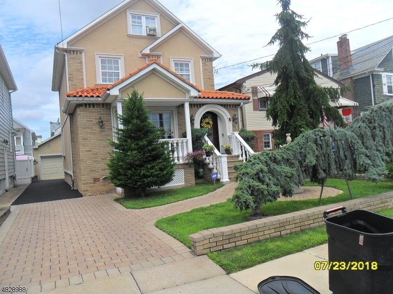 747 Murray St - Photo 1