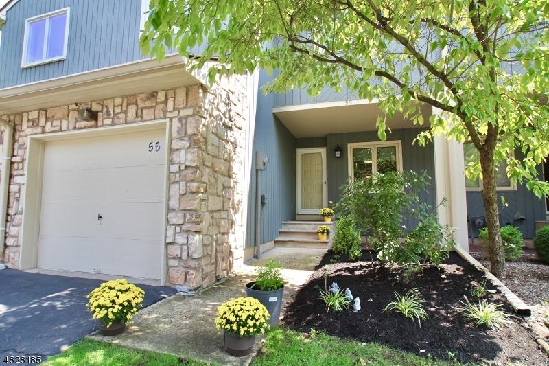 55 Bond St - Photo 1