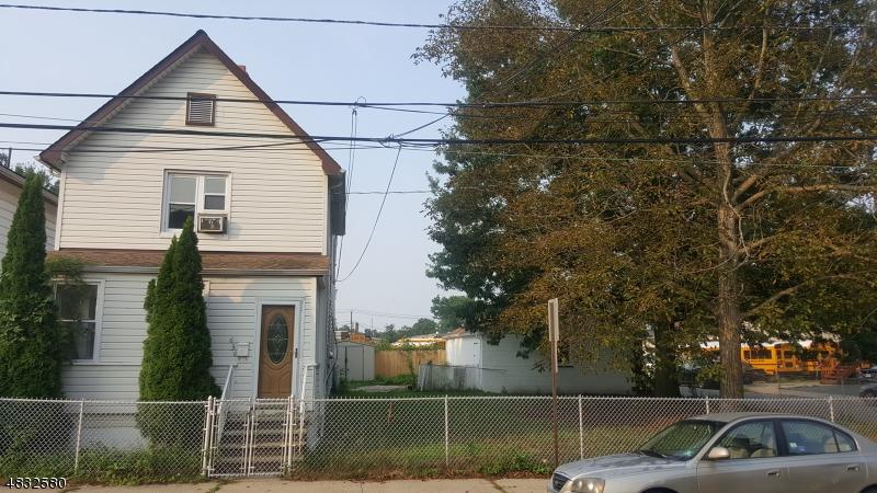 636 W Christopher St - Photo 1