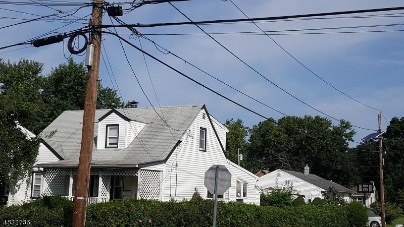673 Lincoln Ave - Photo 1