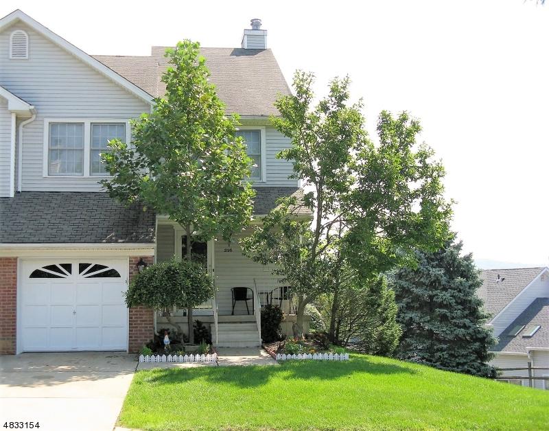 216 Harvard Dr - Photo 1