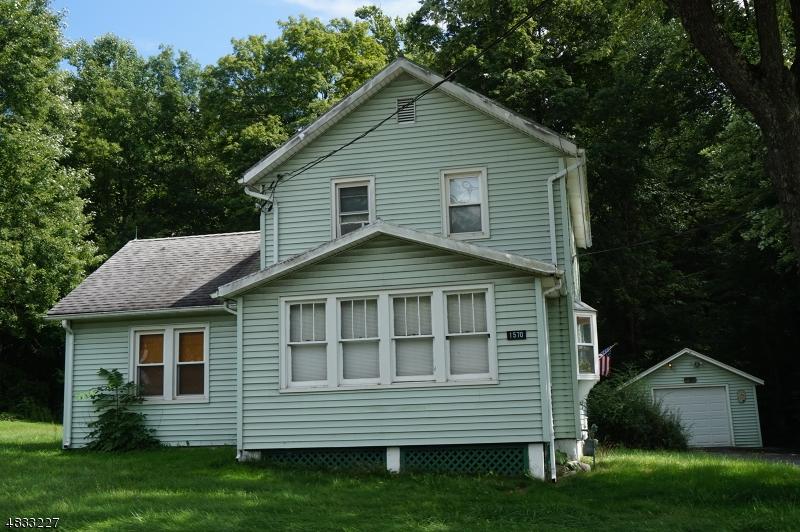 1570 Glenwood Rd - Photo 1