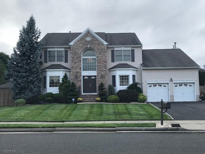 562 Arlington Ave - Photo 1
