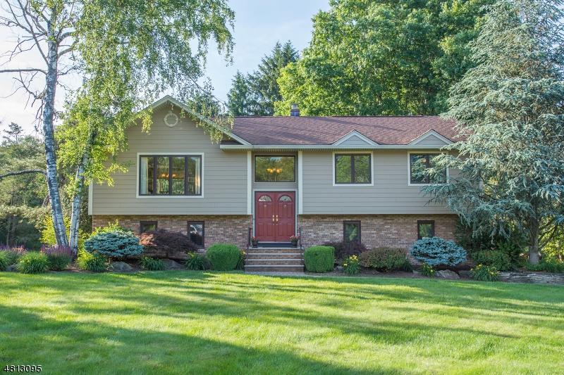 8 Marguerite Ln - Photo 1