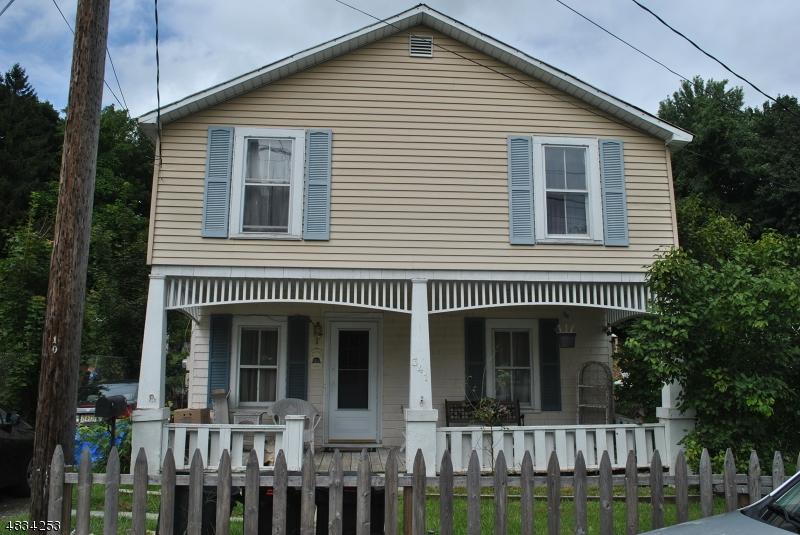 341 Rutherford Ave - Photo 1