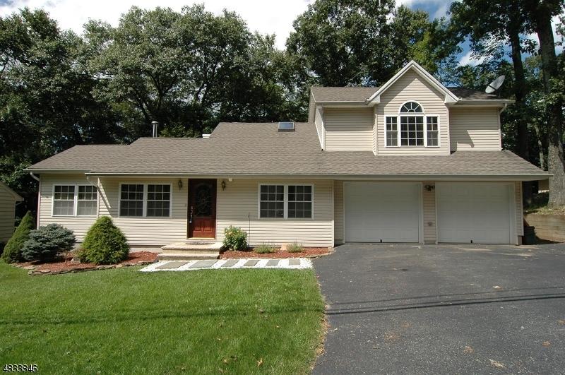 8 Cherokee Ave - Photo 1