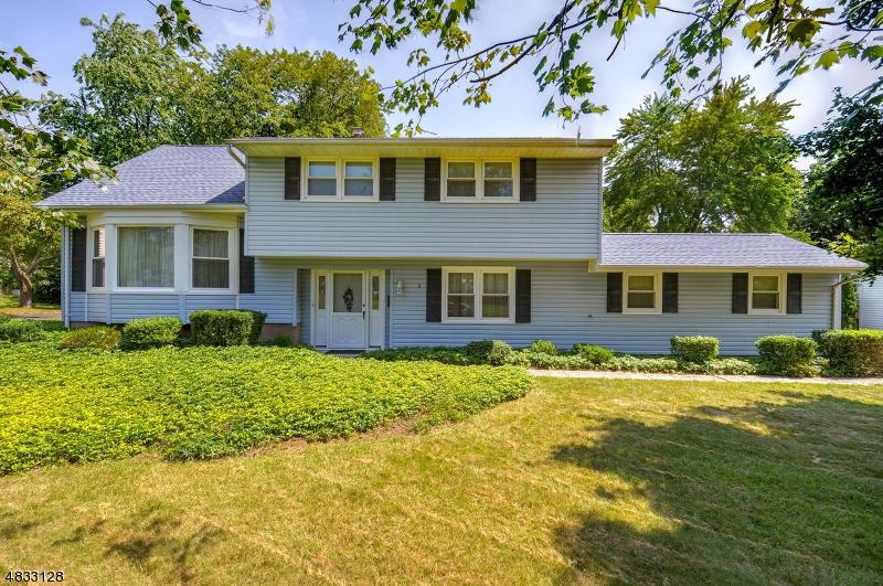 6 Crest Dr - Photo 1