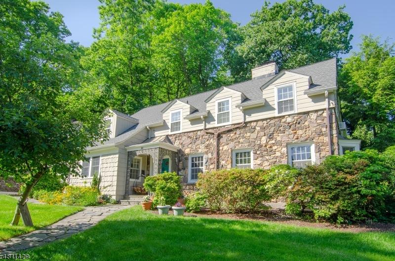 49 Collinwood Rd - Photo 1