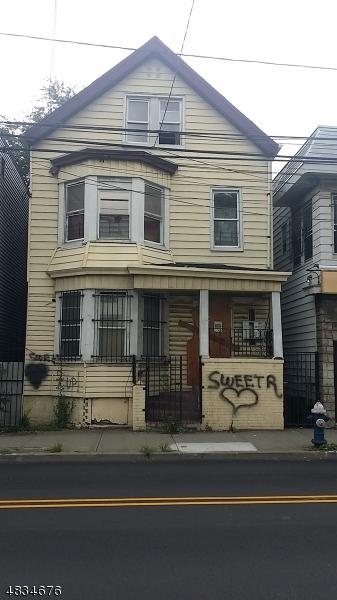 637 Grove St - Photo 1