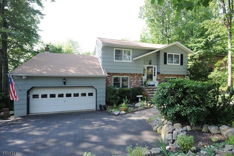 21 Sanders Pl - Photo 1