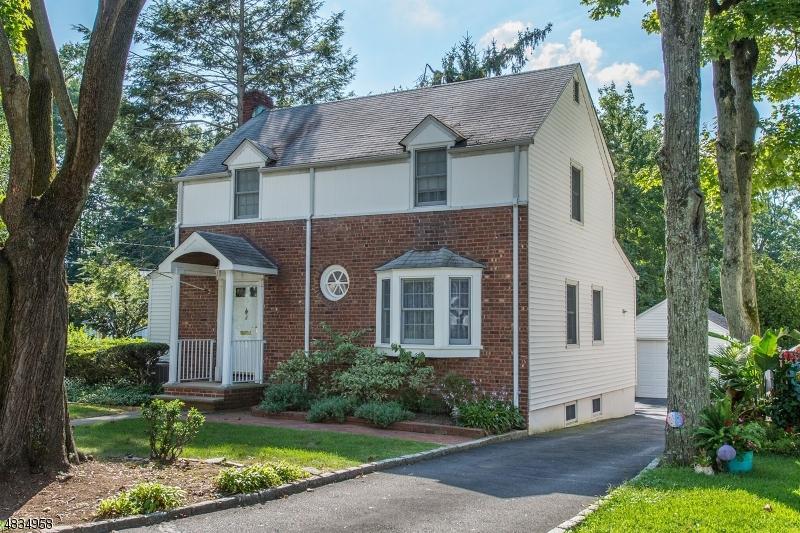 27 Mitchell Ave - Photo 1