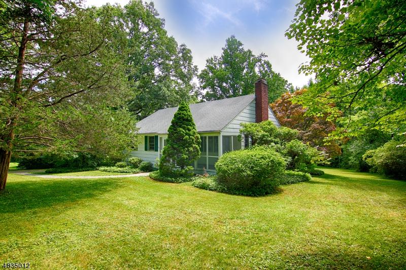 54 Hull Rd - Photo 1
