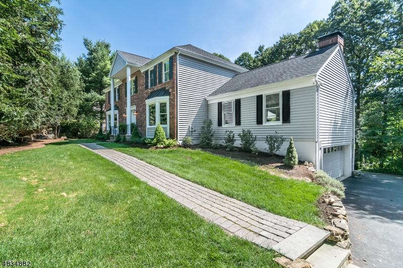 61 Longview Ave - Photo 1