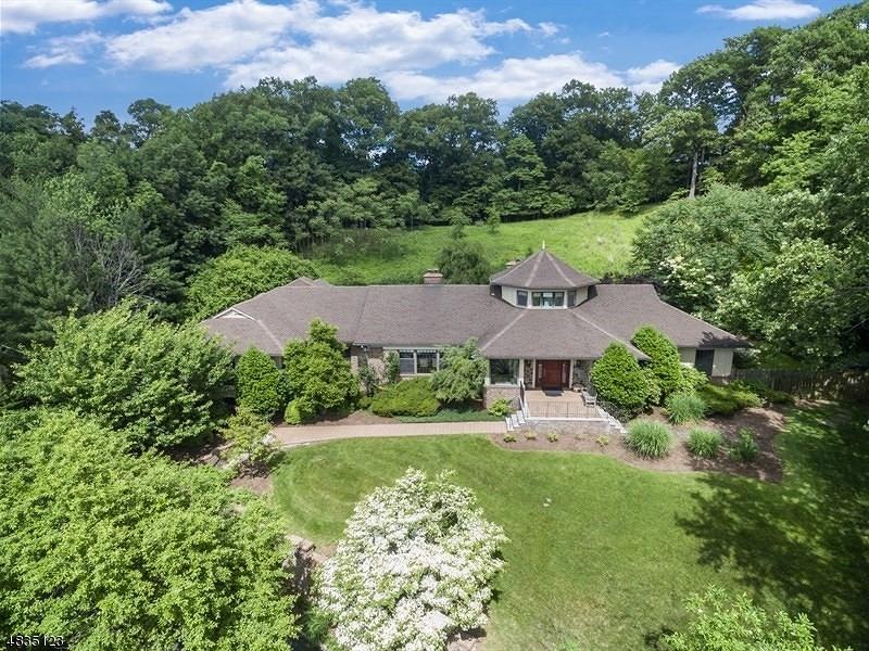 31 Avon Dr - Photo 1