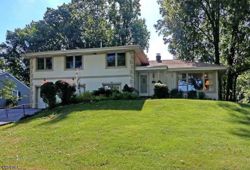 2322 Redwood Rd - Photo 1