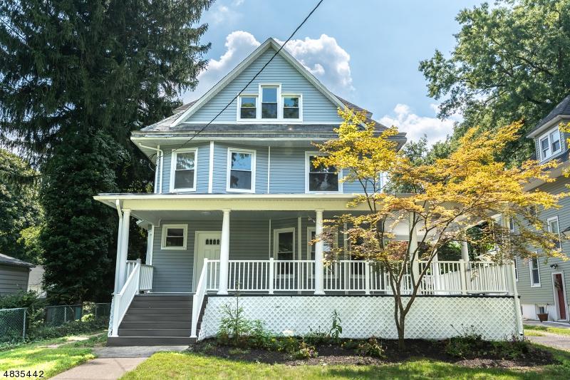 1338 Putnam Ave - Photo 1