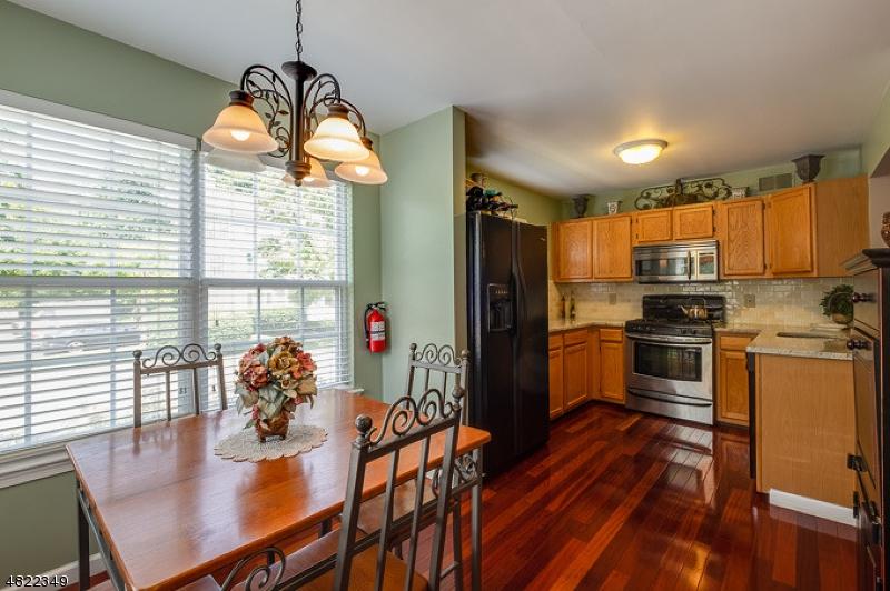 1105 Appleton Way - Photo 1