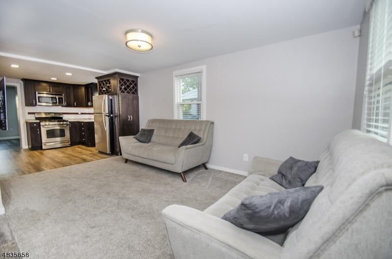 700 Carlock Ave - Photo 1