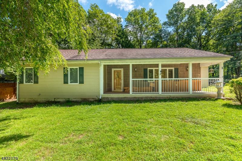 1 Oak Ave - Photo 1