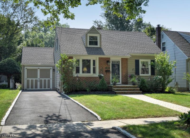 2088 Nicholl Ave - Photo 1