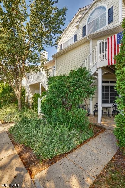 62 Wentworth Rd - Photo 1