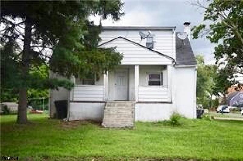 93 Fuller St - Photo 1