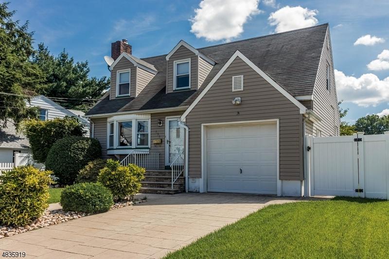 131 Harvard Rd - Photo 1