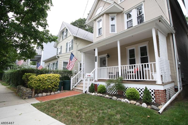 52 Madison St - Photo 1