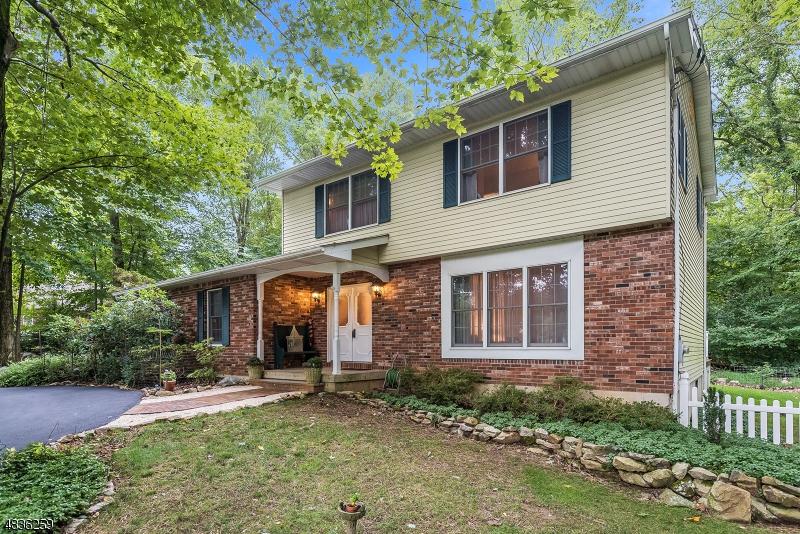 207 Beacon Hill Rd - Photo 1
