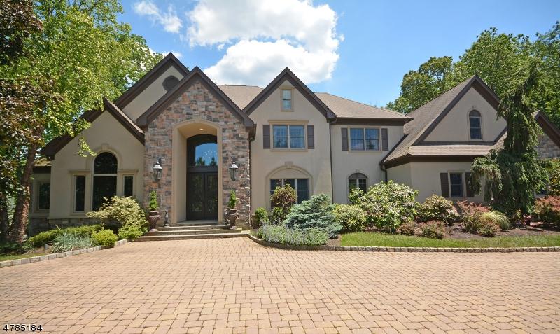 10 Stratford Court - Photo 1